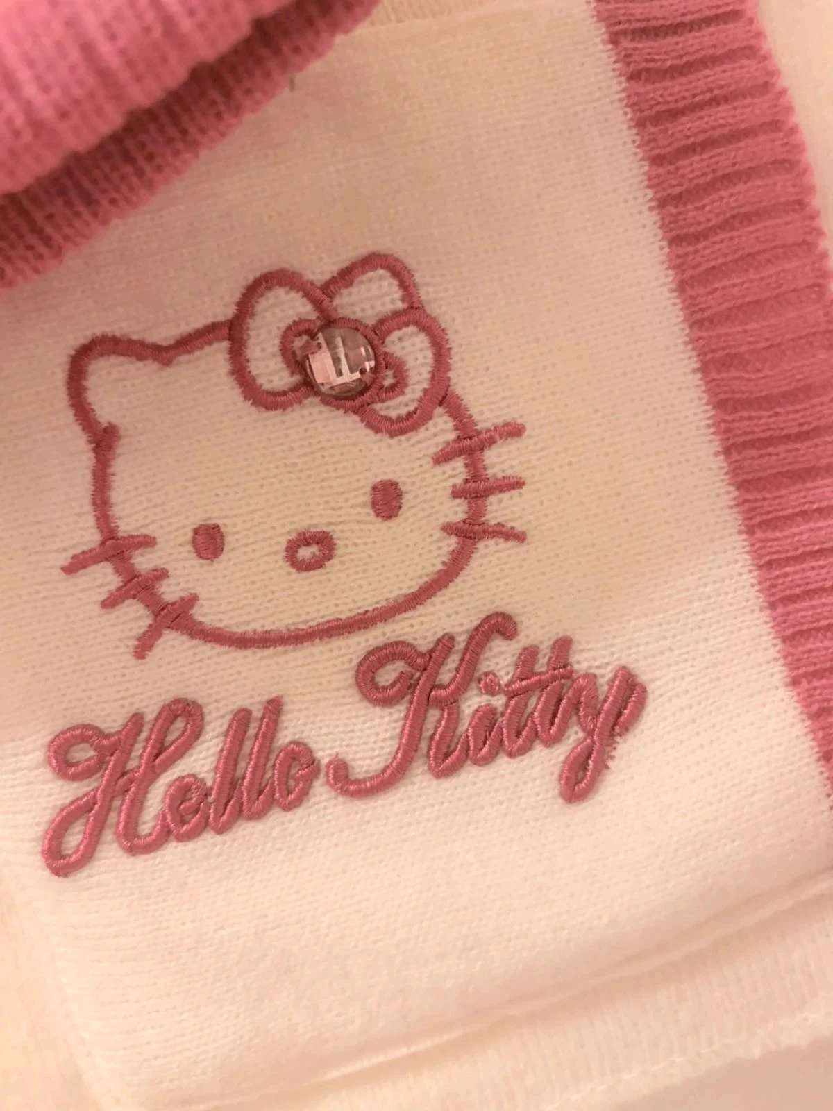 Conjunto de inverno Hello Kitty gorro e cachecol – Tamanho 52 – Novo – photo 4